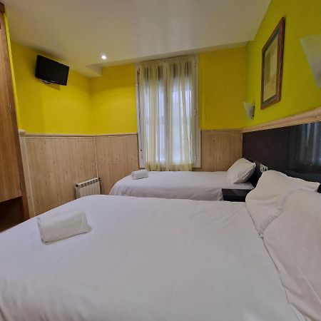 Pension Izar Bat Guesthouse Σαν Σεμπαστιάν Εξωτερικό φωτογραφία
