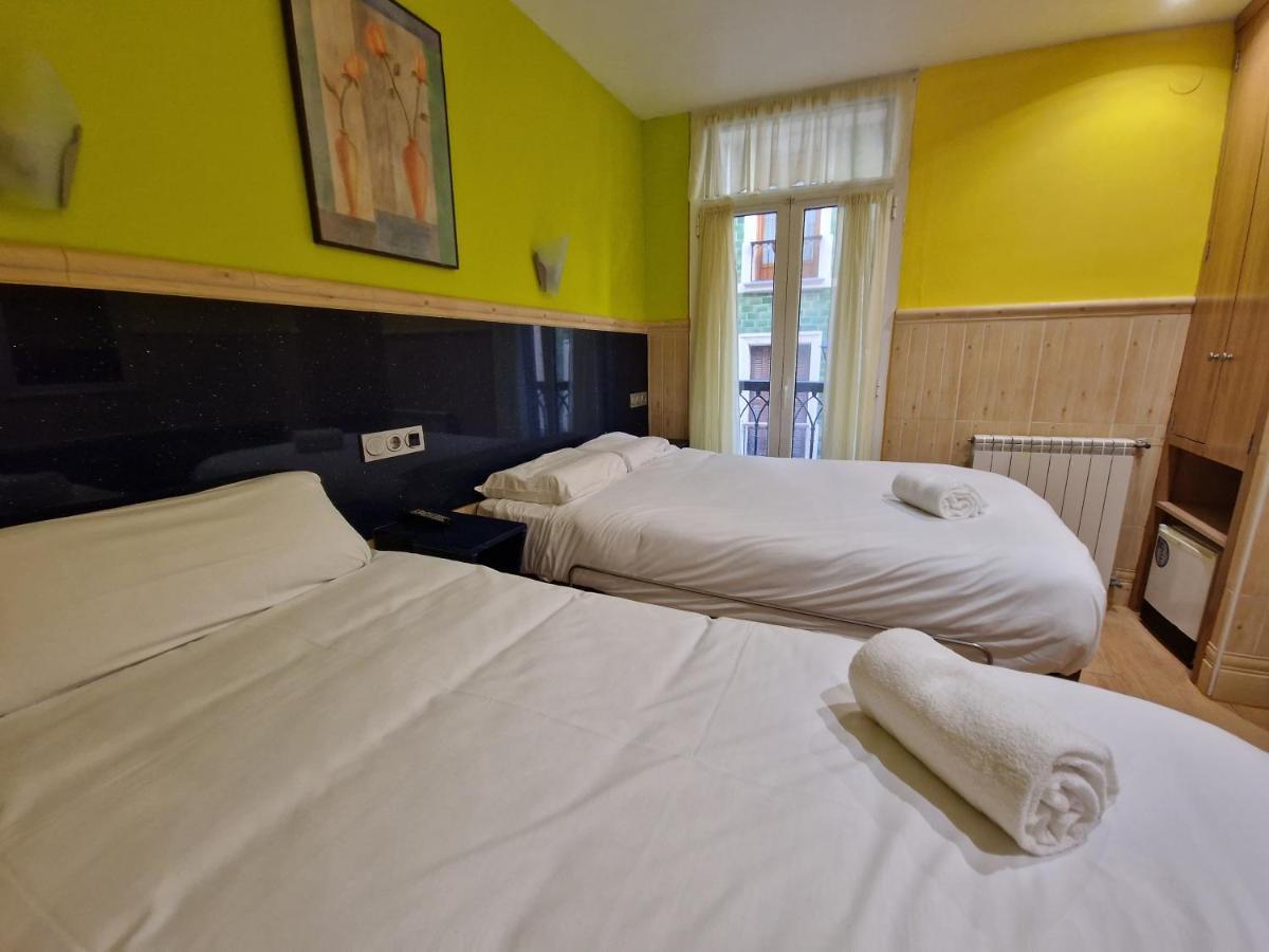 Pension Izar Bat Guesthouse Σαν Σεμπαστιάν Εξωτερικό φωτογραφία